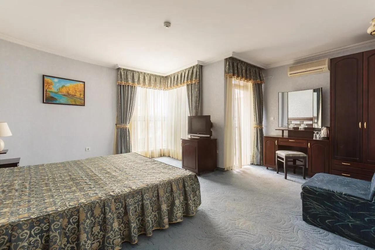 Семеен Хотел Империал Primorsko Hotel