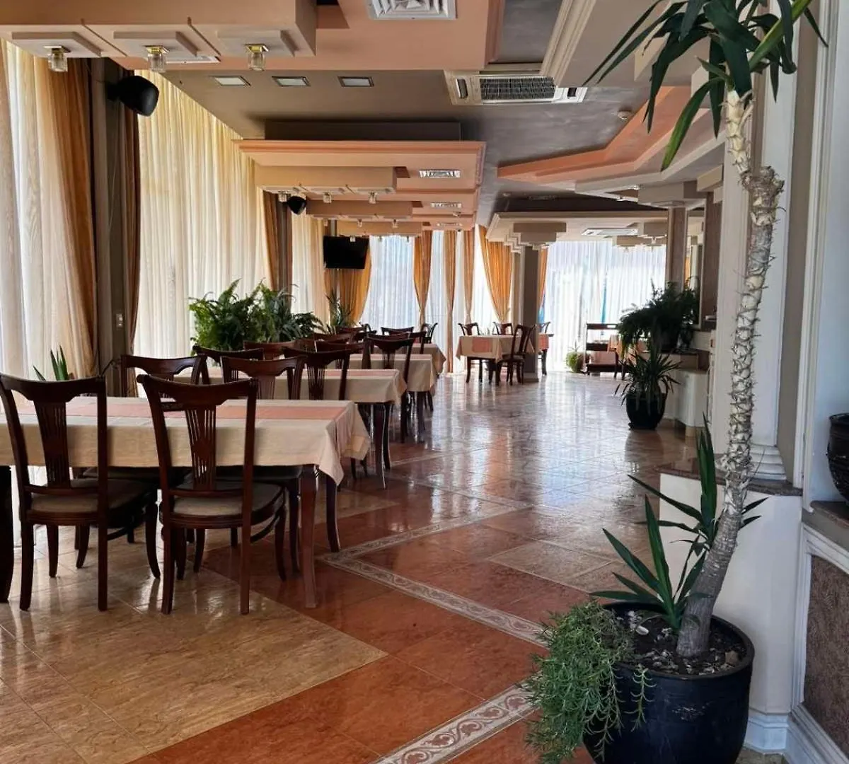 Семеен Хотел Империал Primorsko Hotel